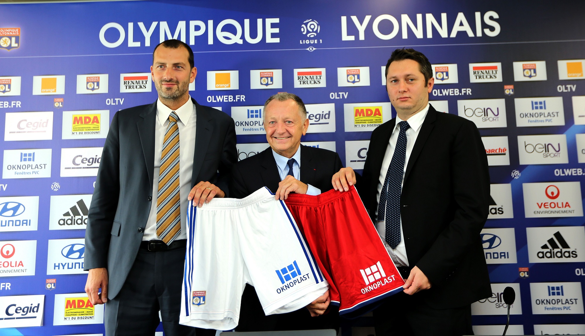 Olympique-Lyon-Oknoplast