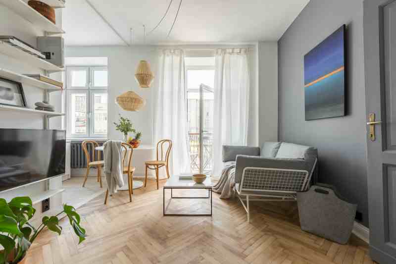 Przytulna kawalerka z balkonem