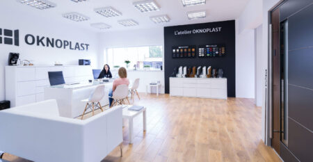 Bezpieczeństwo w salonach OKNOPLAST