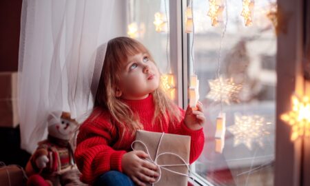 Jak_ozdobic_okno_na_swieta_oknoplast