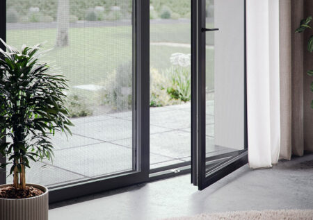 Moskitiera na drzwiach balkonowych - Oknoplast